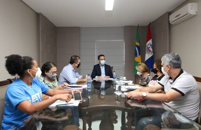 PCS Educação: piso salarial proposto supera o salário base nacional