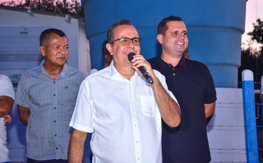 Fernando Pereira participa de inaugurações em Craíbas