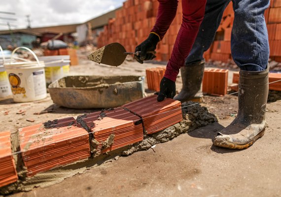 Prefeitura de Maceió inicia construção de barracas no entorno do Mercado da Produção
