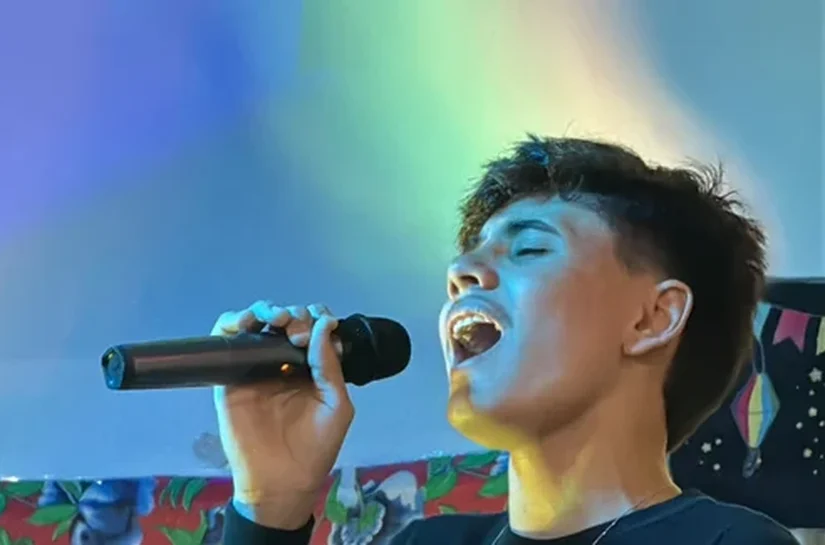 Cantor de 16 anos de Maceió vai se apresentar no reality 'Canta Comigo Teen', da Record TV