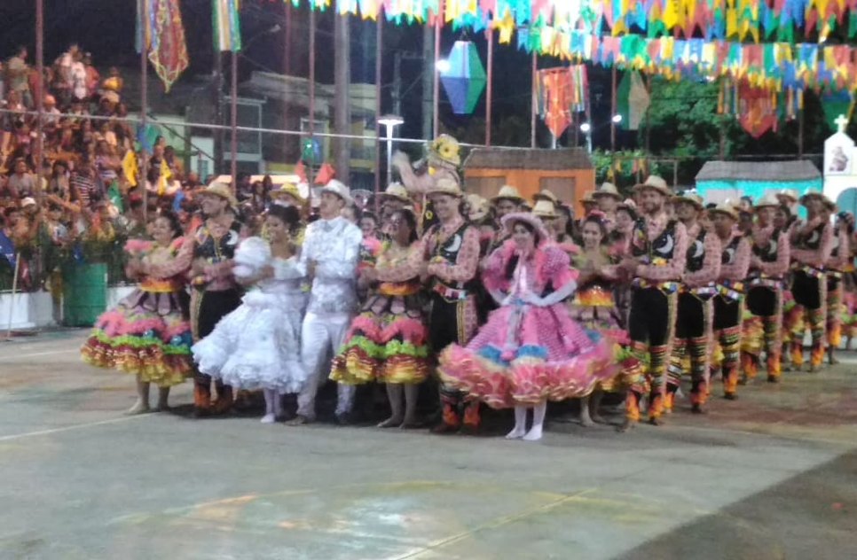 Quadrilha junina ARRASTAPÉ