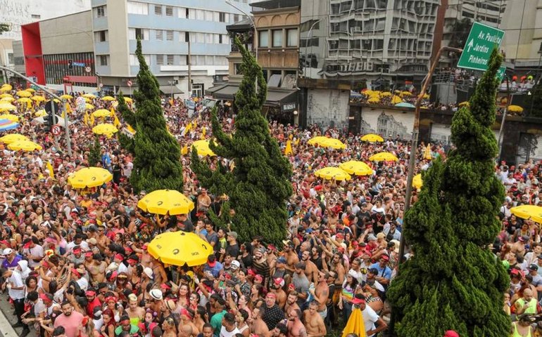 Prefeitura de São Paulo mantém restrições a desfile dos blocos de rua no carnaval