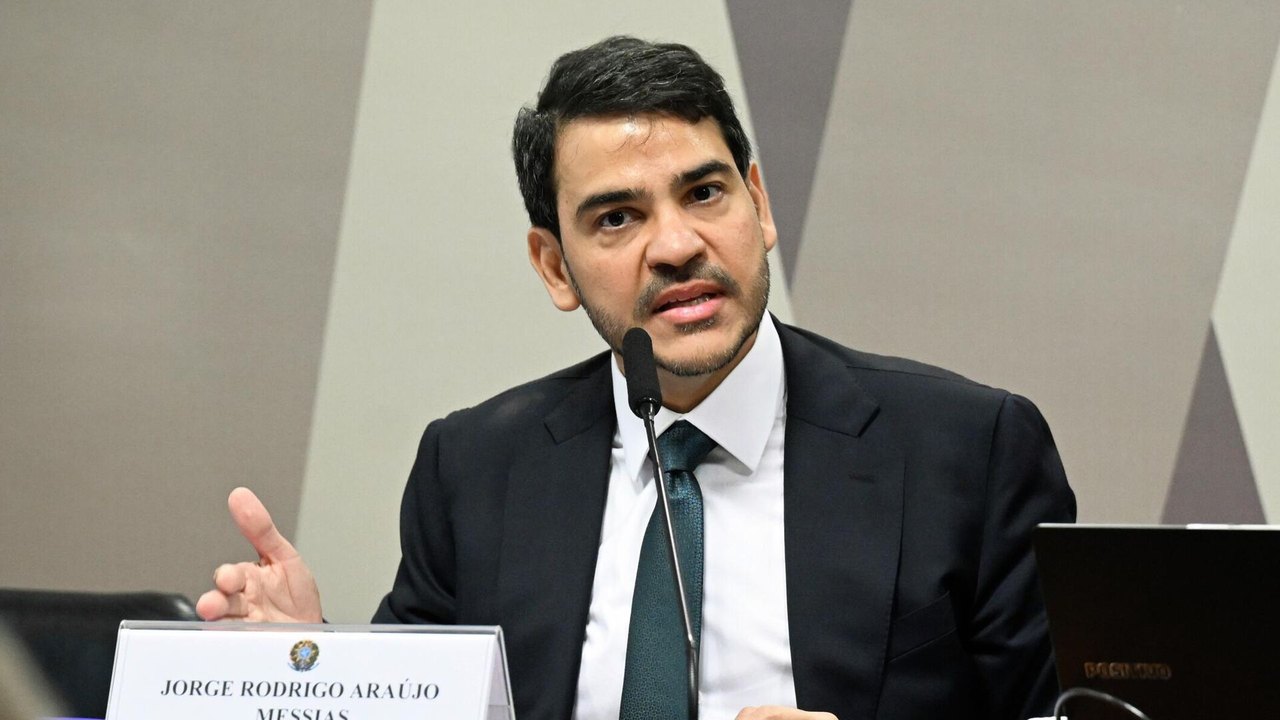 Messias cumpria os requisitos constitucionais para vaga no STF, avalia Durigan