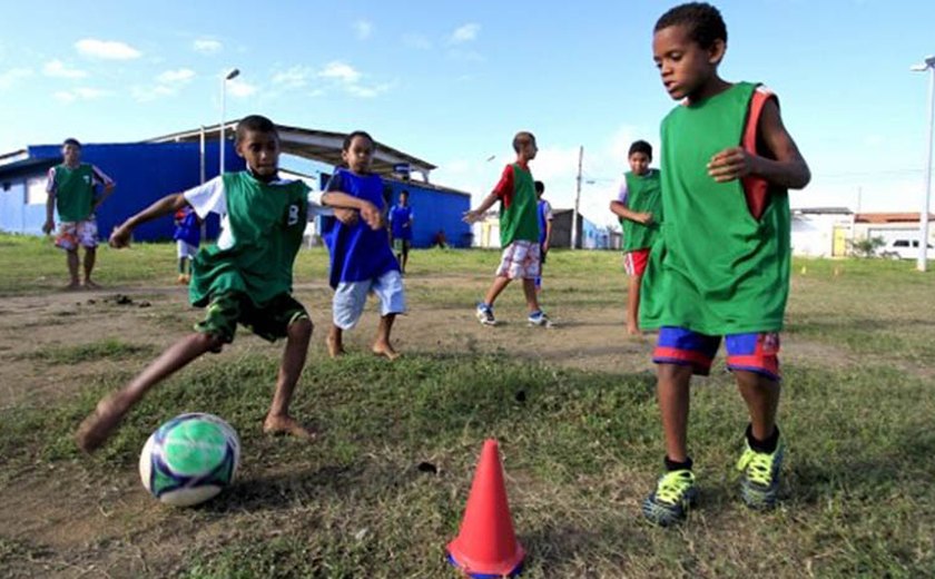 Projeto que insere crianças em atividades esportivas será ampliado para Alagoas
