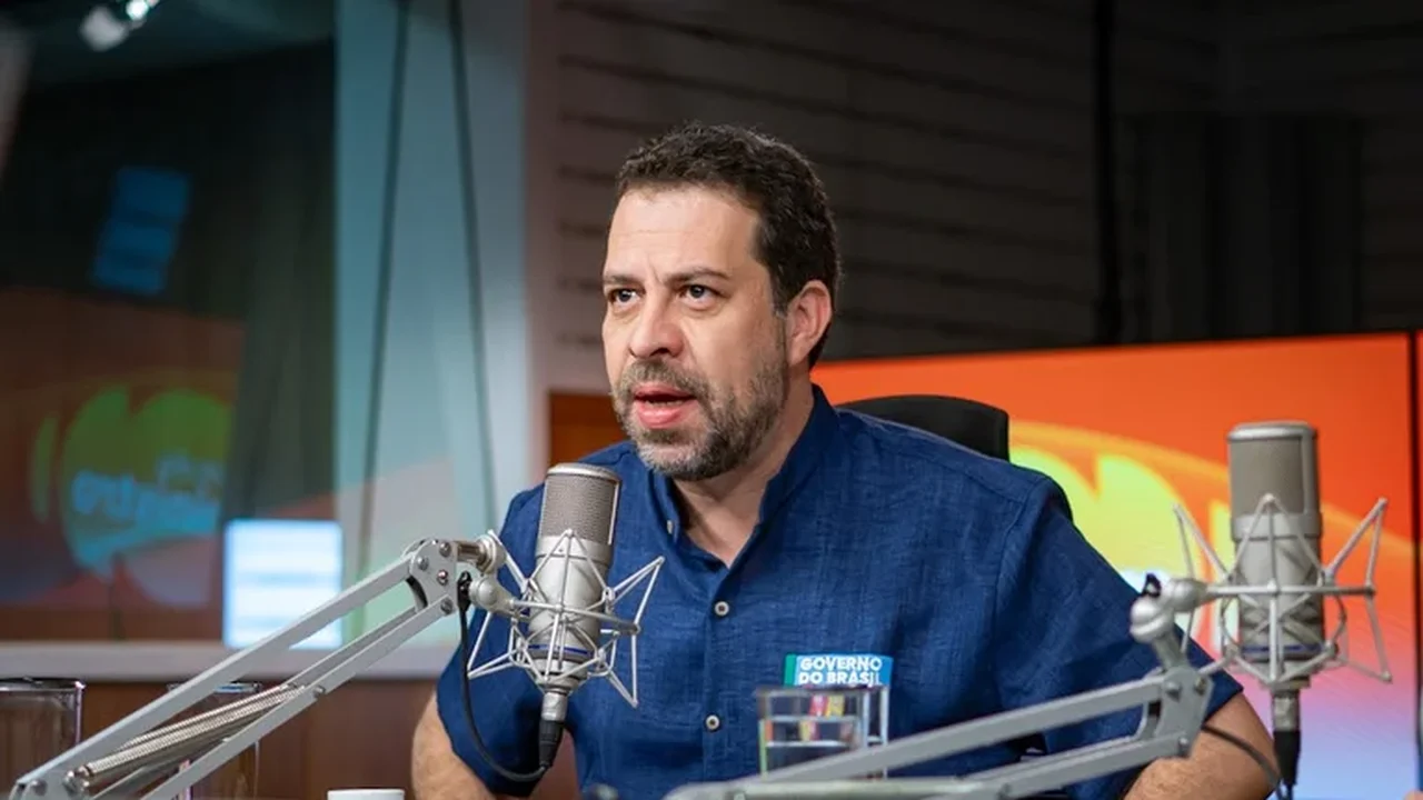 “Vamos insistir para que haja uma lei que defenda os trabalhadores de aplicativos”, destaca Guilherme Boulos