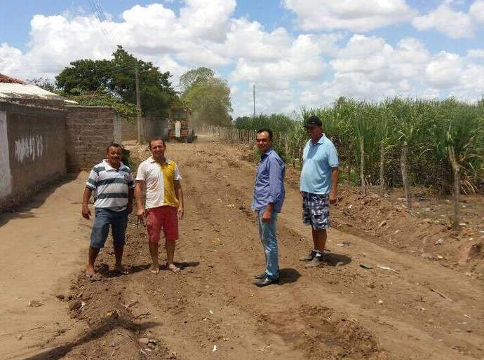 Prefeitura intensifica limpeza e recuperação das ruas em Anadia