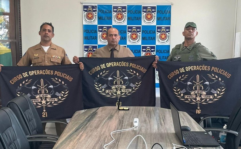 Comandante-geral recebe novo brevê do Curso de Operações Policiais