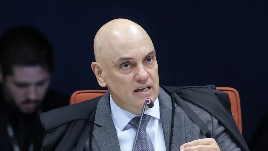 Moraes nega prisão domiciliar e mantém Bolsonaro preso na PF