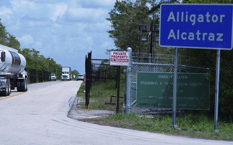 Detentos na 'Alcatraz dos Jacarés' têm dificuldades para se comunicar com seus advogados, diz mídia