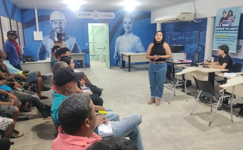 Usuários do Centro Pop participam de seleção para vagas de empregos