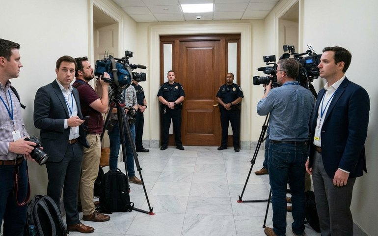 Câmara nega intenção de restringir imprensa após retirada de jornalistas do plenário