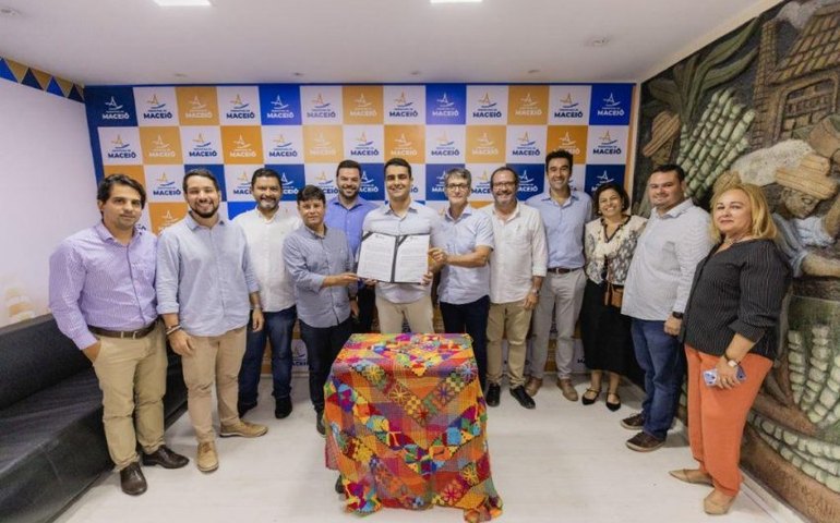 Prefeito JHC envia à Câmara projetos para garantir alívio financeiro aos segmentos de hotéis, bares e restaurantes