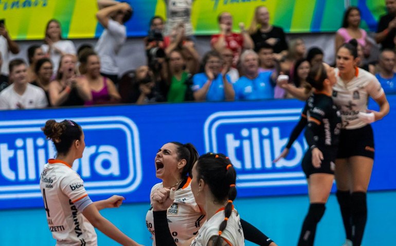 Osasco é tetracampeão da Copa Brasil de vôlei feminino