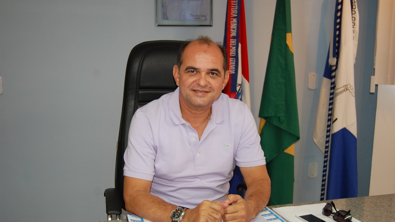 Valdo Sandes inicia trabalhos à frente da Prefeitura de Delmiro Gouveia