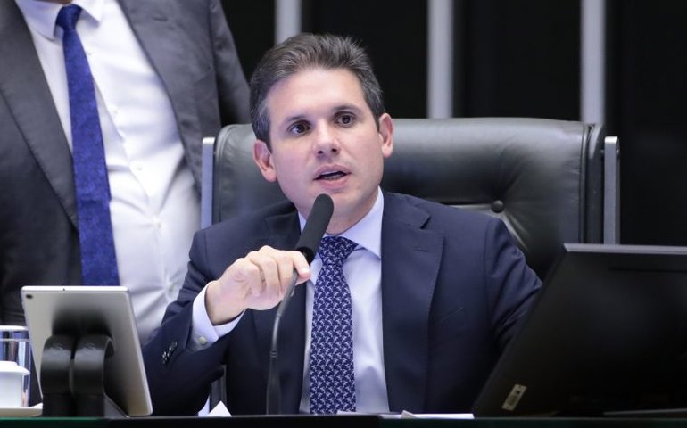 Motta: talvez País esteja precisando de um 'shutdown' para todo mundo sair da zona de conforto