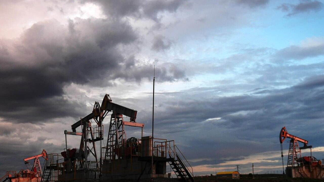 Brasil e Índia continuam a comprar petróleo russo, apesar das ameaças dos EUA