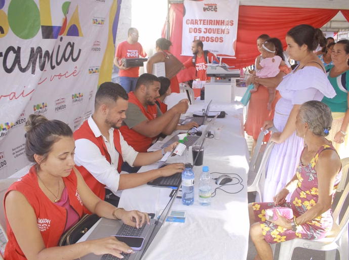 Prefeitura de Penedo leva Programa Assistência Com Você ao Tabuleiro dos Negros
