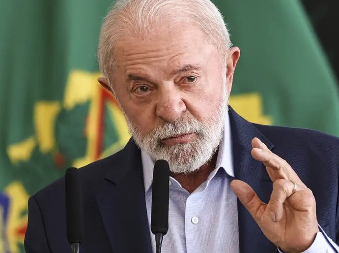 Lula pede aos bancos nova forma de financiar o desenvolvimento