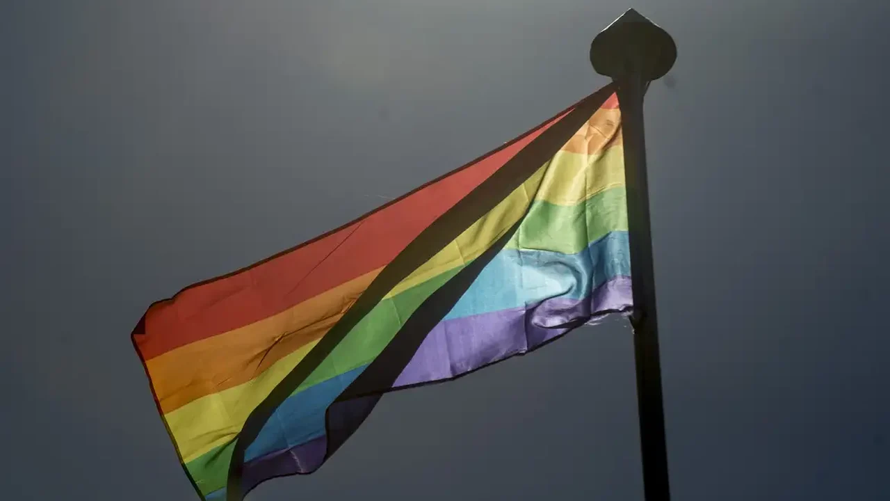 Gana aprova projeto de lei que prevê pena de prisão para membros da comunidade LGBTQIAP+