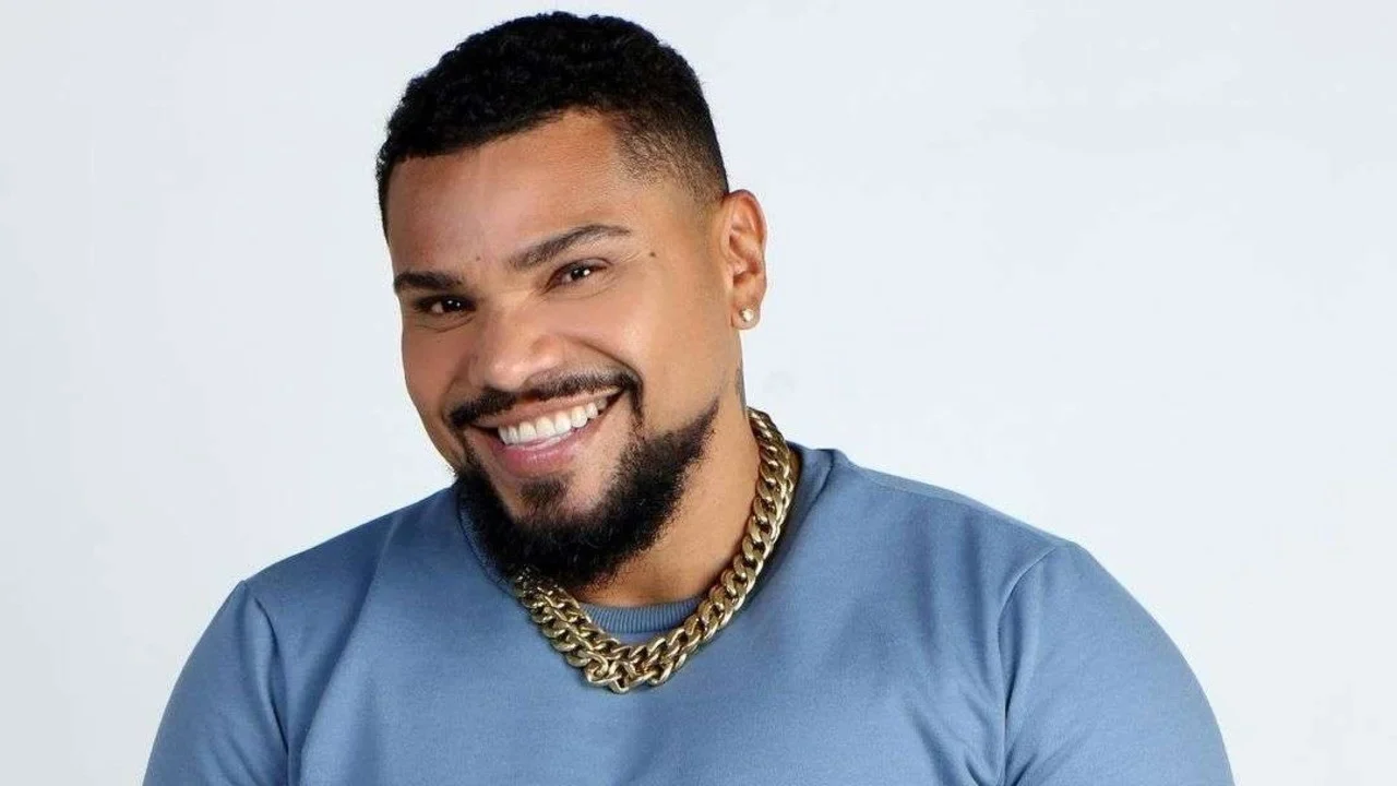 Naldo faz cover de Michael Jackson e vira meme na web; veja reações