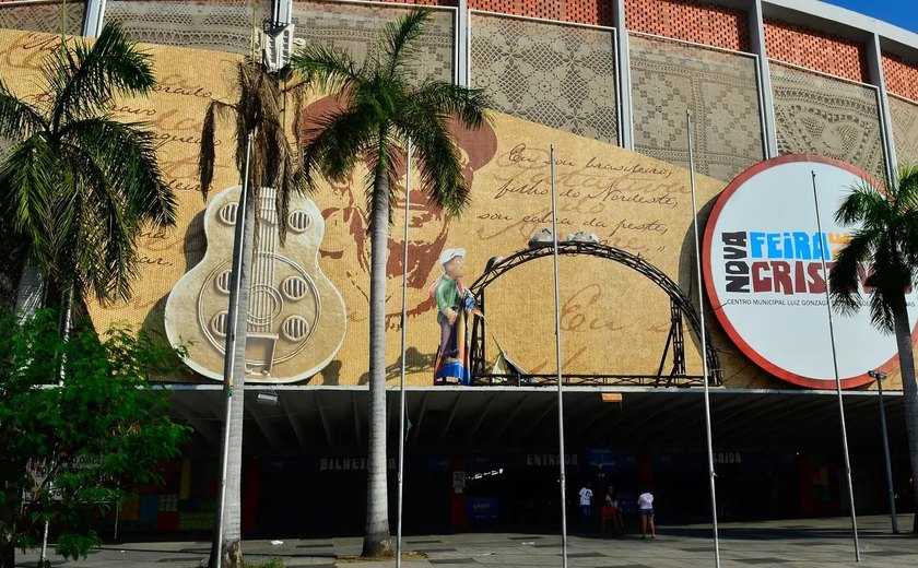 Carro do vice atropela prefeito de Feira Grande durante festa na cidade