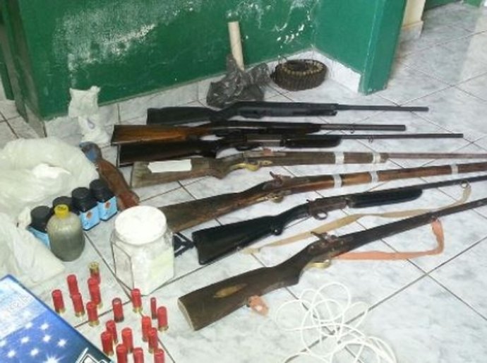 Operação prende acusados de vários crimes no Sertão