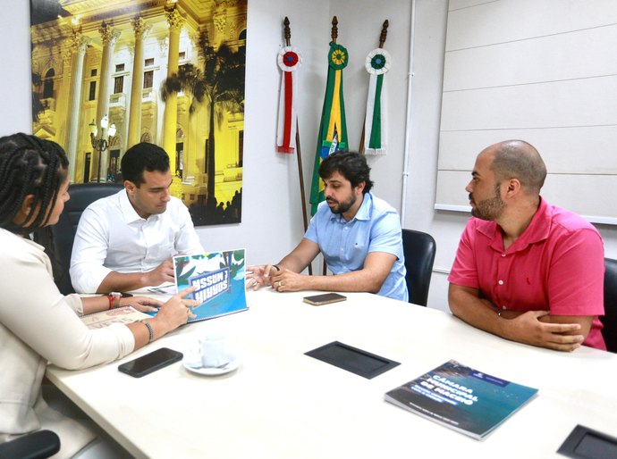 Câmara discute com FMAC criação do projeto 'Vem pro Jaraguá' e corredor cultural