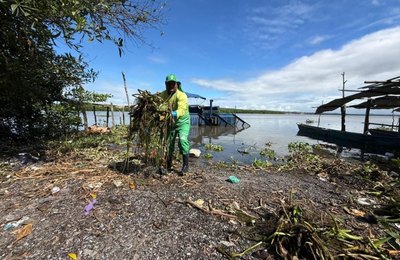 Alurb inicia ações para conter avanço das Baronesas na Lagoa Mundaú