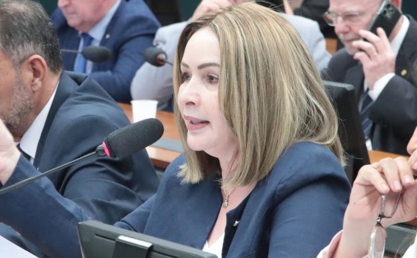 Comissão aprova repasse de recursos da educação de jovens e adultos para auxiliar alunos de baixa renda