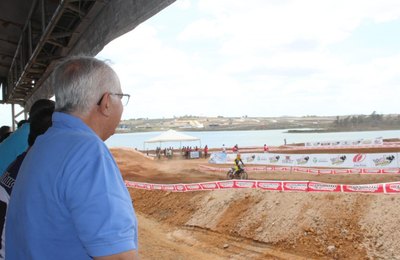 Rogério Teófilo prestigia Viva Motocross e garante construção de pista oficial em Arapiraca
