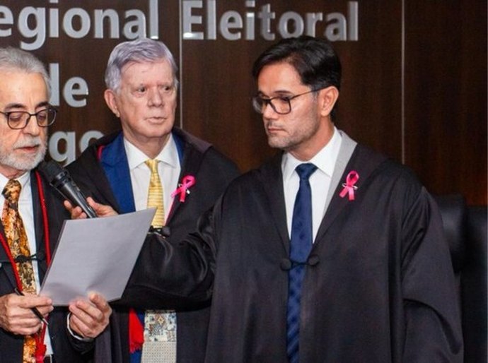 Des. Alcides Gusmão toma posse como presidente do TRE-AL