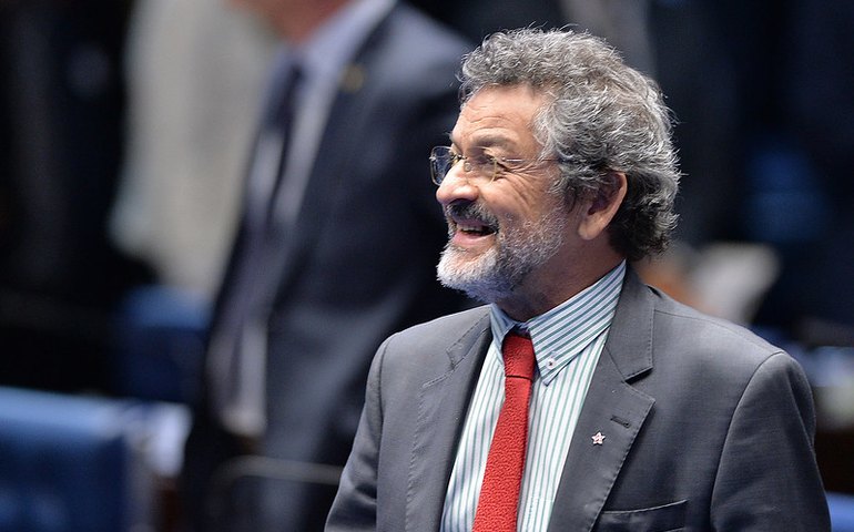 Líder do PT no Senado, Paulo Rocha exalta legado de Covas