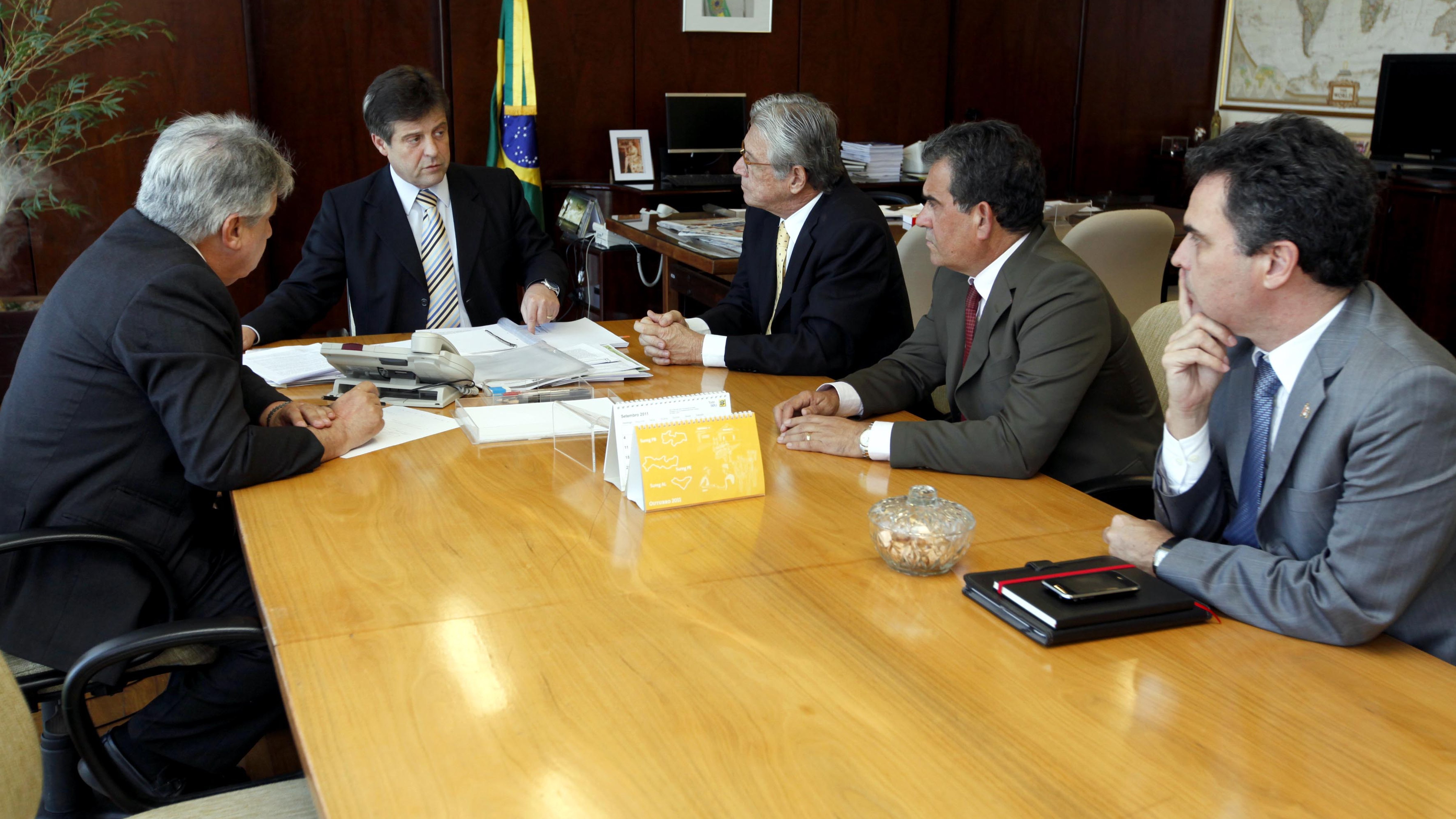 29-09-2011 Teotonio no ministério da Agricultura(DW) (2).jpg