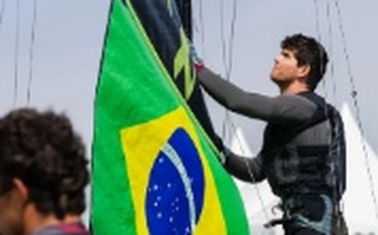 Marco Grael e Gabriel Simões garantem vaga para Paris-2024 na categoria 49er da vela