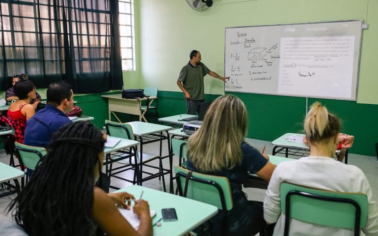 Câmara dos Deputados aprova urgência para cinco propostas da área educacional