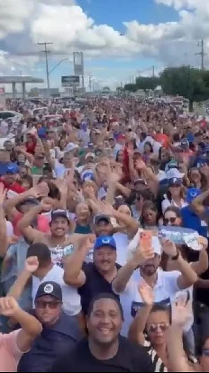 Sertão vira mar de gente em caminhada de Renan Filho