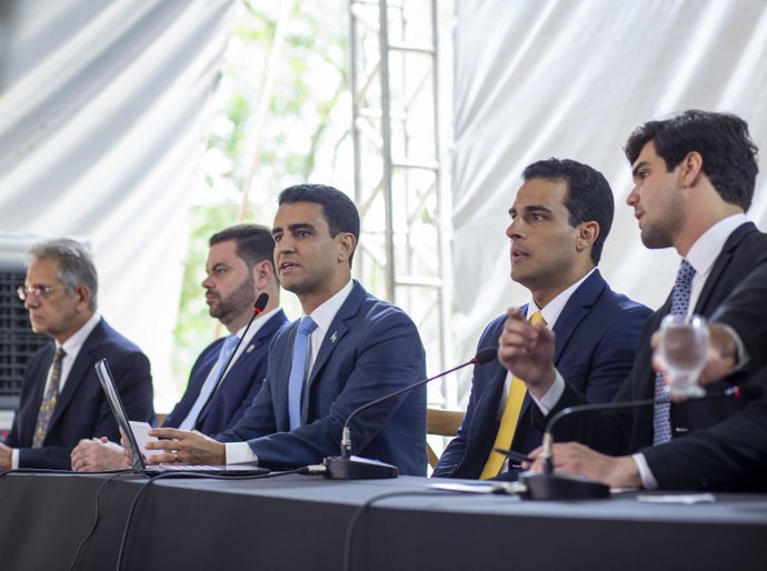 Prefeito JHC participa da abertura dos trabalhos legislativos e reforça relação institucional com o parlamento