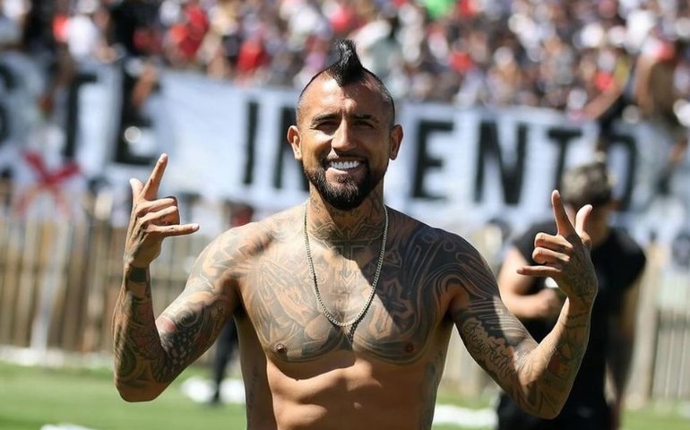 Como está sendo a temporada de Arturo Vidal, ex-Flamengo, no Colo-Colo, adversário do Fluminense de hoje
