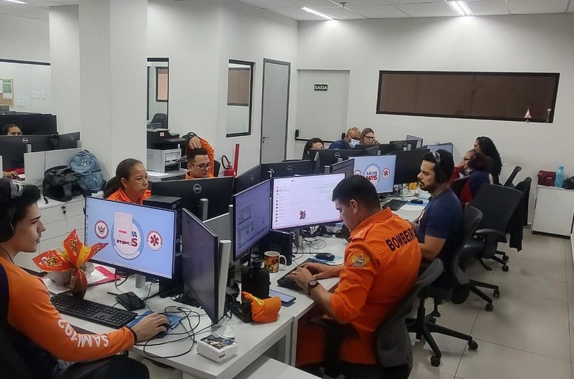 Samu homenageia profissionais que atendem os chamados de urgência e emergência