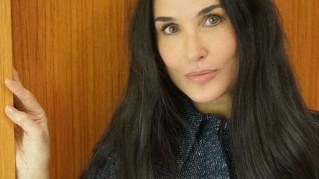 Filhas de Bruce Willis e Demi Moore procuram novo marido para a mãe: 'aceitando candidaturas'