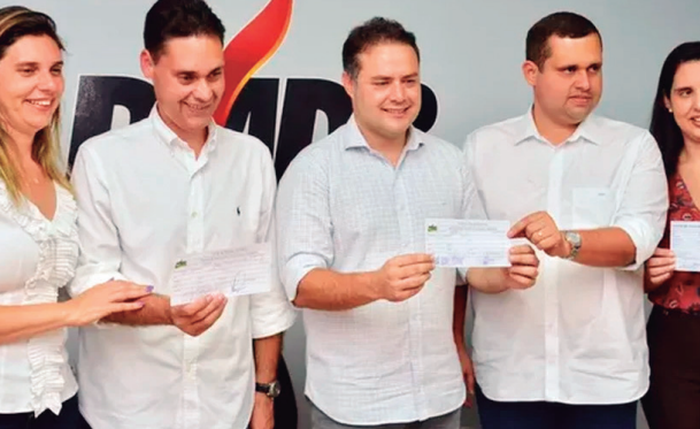 Membros da família Pereira mantêm laços com Renan Filho desde suas gestões anteriores como governador