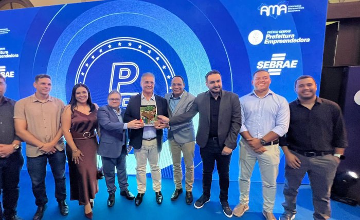 Menção honrosa ao prefeito George Clemente por participação e liderança no fortalecimento de iniciativas empreendedoras 