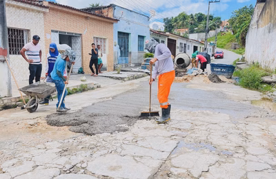 Prefeitura conclui recapeamento na região do Jatobá e melhora mobilidade no Centro de Penedo