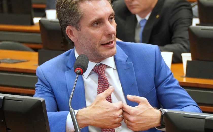 Câmara aprova projeto que reforça penas para crimes sexuais em transportes individuais remunerados, como Uber e 99