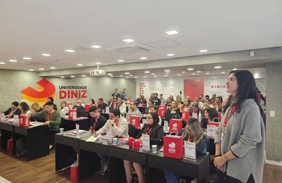 Universidade Diniz já formou mais de 4 mil profissionais do setor óptico no Brasil