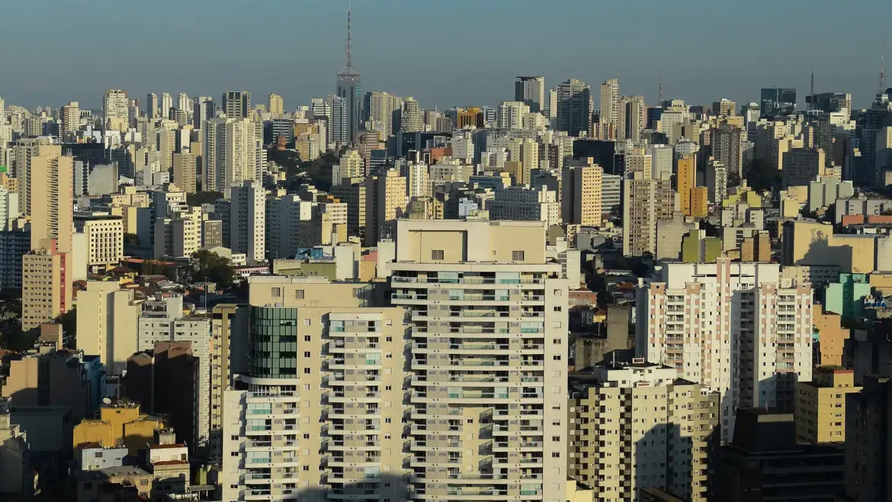 Vendas pendentes de imóveis nos EUA caem 0,4% em julho ante junho