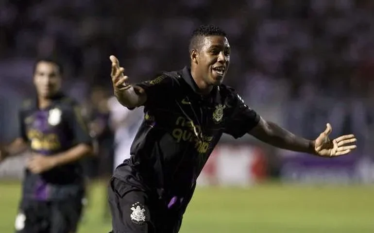 Jucilei, ex- Corinthians e São Paulo, investe em criptomoedas e leva golpe de R$ 45 milhões