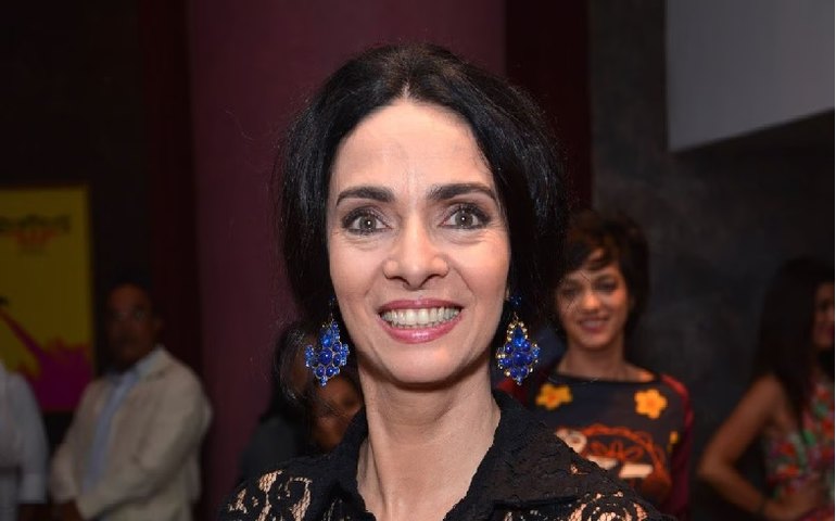 Claudia Ohana performa Wandinha e relembra tempo de Vamp