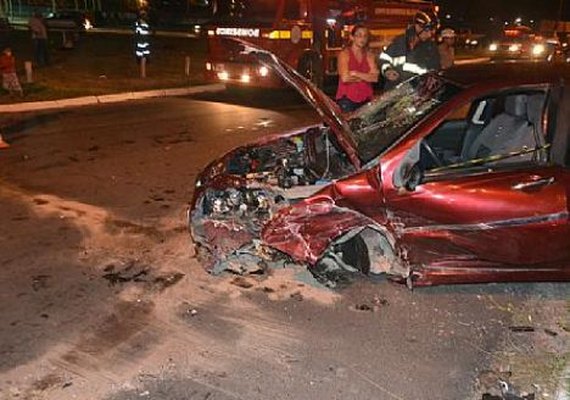 Seis pessoas ficam feridas em grave acidente ocorrido no cruzamento do Pontal da Barra