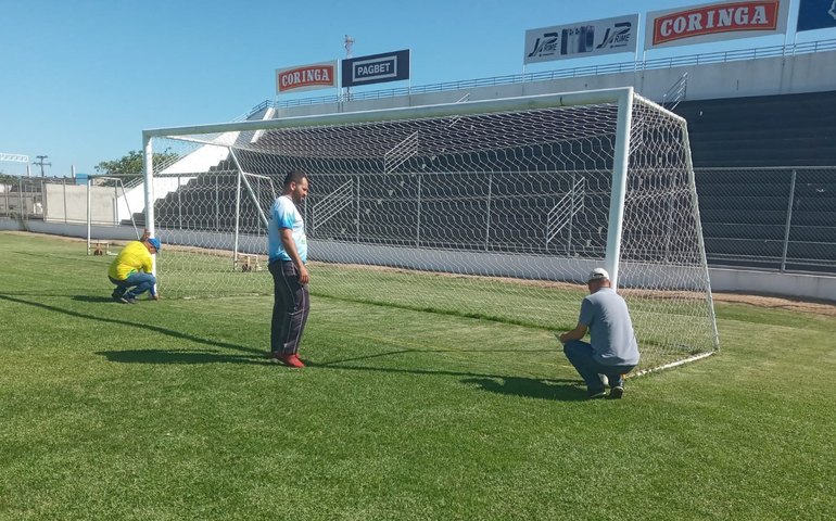Municipal de Arapiraca passa por inspeção estrutural da CBF e FAF para possíveis adequações